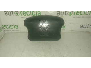 Подушка безопасности водителя    Volkswagen PASSAT