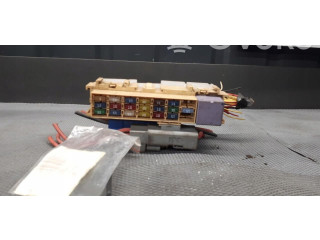 Блок предохранителей  8200241944   Renault Clio III    