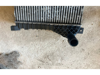 Радиатор интеркулера    Dodge Nitro