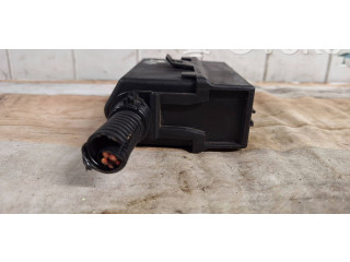 Блок предохранителей 24437030 Opel Meriva A