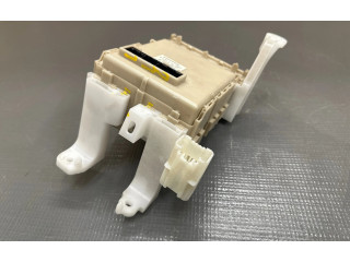 Pojistková skříňka 8273005680, 291711K14 Toyota Avensis T270 2013