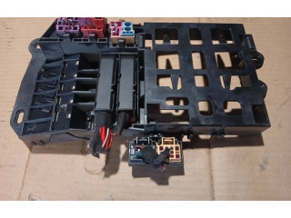 Блок предохранителей  4f0971845   Audi A6 S6 C6 4F    