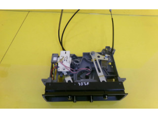 Блок управления климат-контролем    Mazda 323 F