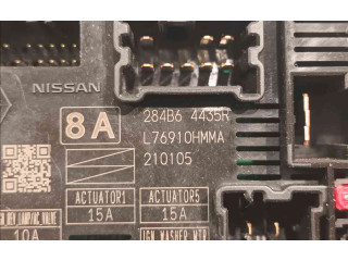 Блок предохранителей 284B04064R Dacia Sandero III