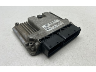 Řídící jednotka 03G906021AR, 1039S11562   Volkswagen Caddy 2007