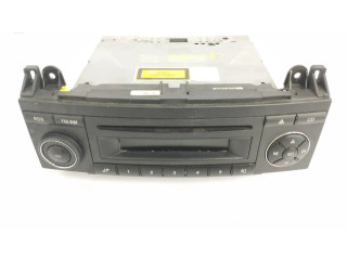 Радио/ проигрыватель CD/DVD / навигация