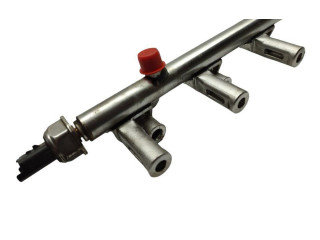 Vstřikovač 9802438180 Citroen C4 Cactus HN01