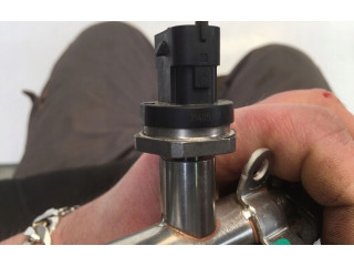 Топливная рампа 31405915 Volvo XC40 для двигателя B3154T