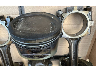 Píst MD152563, MD119671   Mitsubishi Pajero     