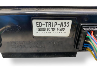 Дисплей    957101H300   KIA Ceed