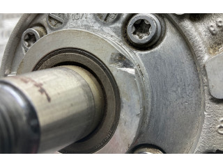 Топливный насос    04L130755D   Seat Leon (5F)