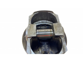 Поршень 12018AB250 Subaru Outback для бензинового двигателя 2.5