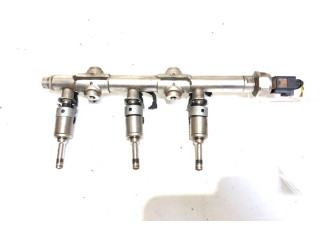 Топливная рампа 04E906036AE Skoda Fabia Mk3 (NJ)