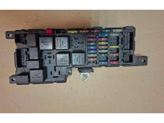 Блок предохранителей 8637841, 518717004   Volvo S80