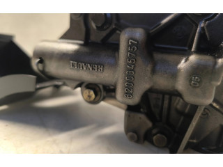 Масляный насос   8200345757  Renault Trafic III (X82) 