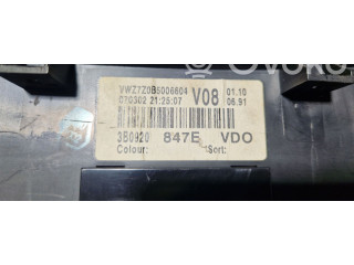 Панель приборов 3B0920847E   Volkswagen PASSAT B5.5       