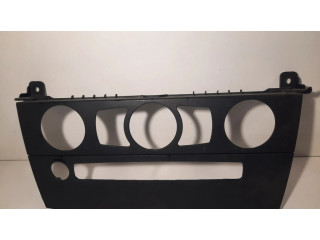 Другая деталь салона