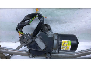 Моторчик дворников     Dacia Duster