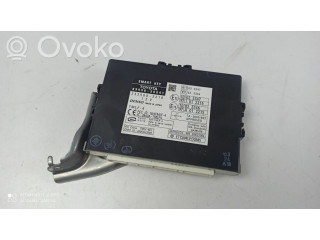 Блок управления 8999050041, 2325003210   Toyota Auris 150