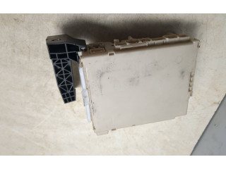 Блок предохранителей 827300H030A, 5G230457 Peugeot 108