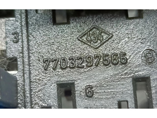 Блок предохранителей 7703297565   Renault Clio II    