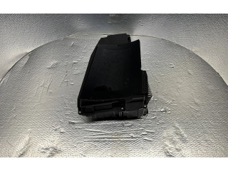 Экран дисплея вверх 31687416 Volvo XC90