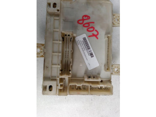 Блок предохранителей MN108319 Mitsubishi Colt