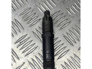 Vstřikovač 000101051   Mercedes-Benz Vito Viano W638  pro naftový motor 2.2  