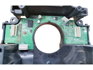 Ручка стеклоочистителей 30658614   Volvo V70