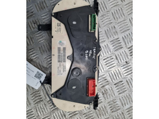 Панель приборов P8200390132, P8200390132   Renault Trafic II (X83)       