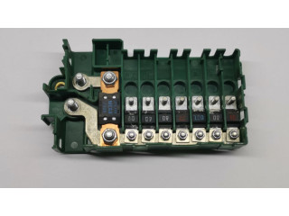 Предохранитель реле аккумулятора