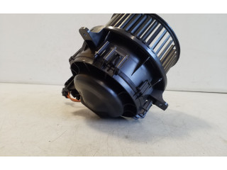 Вентилятор печки 2Q2820021A Audi A1