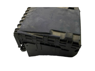   Pojistková skříňka 1K0937132F, 1K0937132G   Volkswagen Tiguan 2010