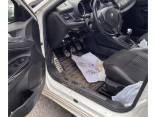 Зеркало электрическое Alfa Romeo Giulietta - года