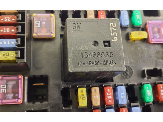 Pojistková skříňka 85136925, 220470261 Chevrolet Camaro 2022