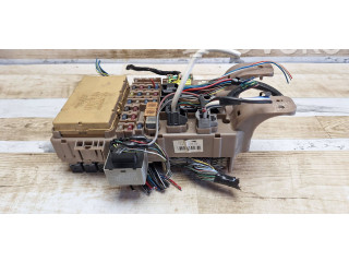 Блок предохранителей 8264113040, 2323000231 Toyota Corolla Verso E121