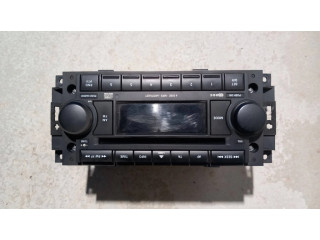 Радио/ проигрыватель CD/DVD / навигация