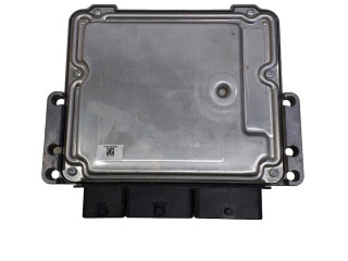 Блок управления двигателя 985106332R Dacia Logan II