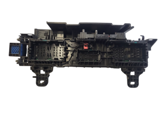 Pojistková skříňka 103440600C Tela Model S 2015