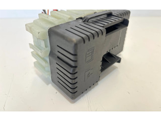 Блок предохранителей 6g9t14c507   Volvo V70    