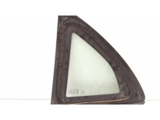 Заднее боковое стекло кузова