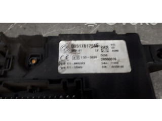 Блок предохранителей 00517817580 Fiat Grande Punto