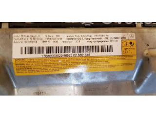 Подушка безопасности для колен A1768600302   Mercedes-Benz GLA W156
