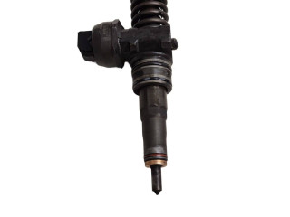 Форсунка 038130073BN    Volkswagen Jetta V  BLS 