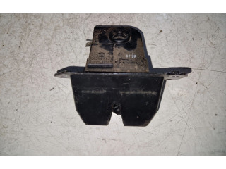 Zámek zadních dveří 812303Z000 Hyundai i40 2014