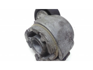 Устройство натяжки ремня