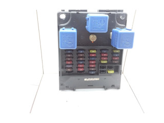 Pojistková skříňka 243501N000F Nissan Almera 1998