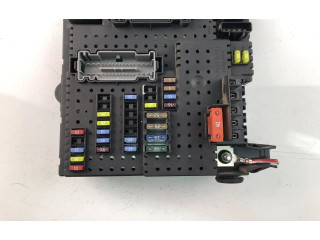 Блок предохранителей  8676391   Volvo V70    