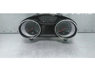 Панель приборов 39102856, 39085725 Vauxhall Astra K