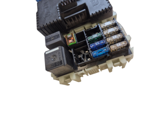 Блок предохранителей    Volvo V70    